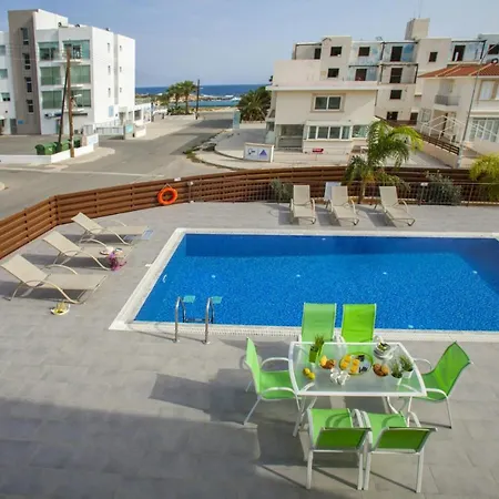 Your Beautiful Holiday Minutes From Fig Tree Bay, 1517 *